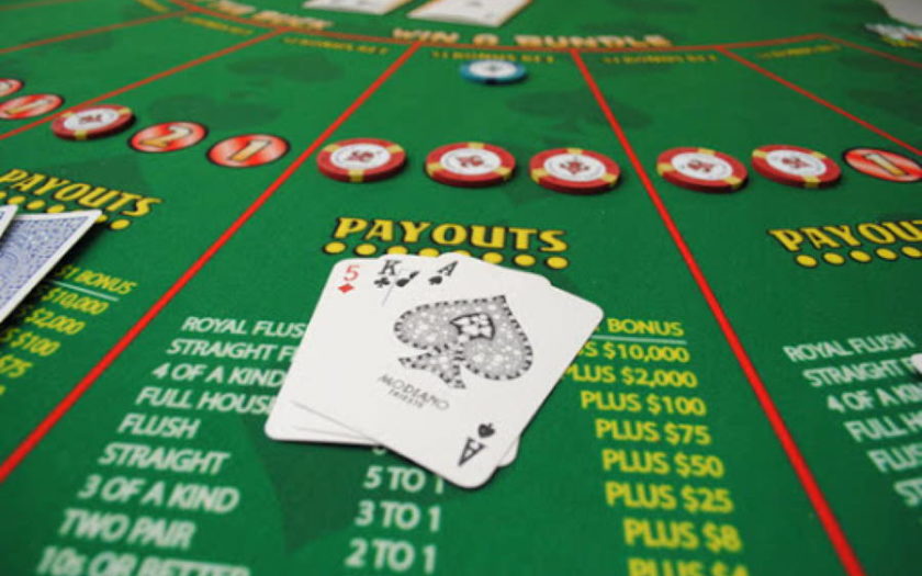 Play Let It Ride Casino Game